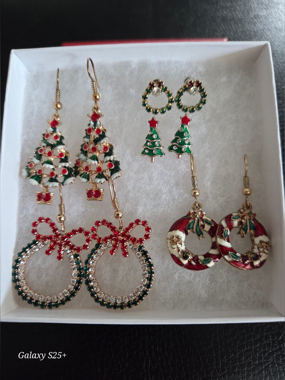 Gold-Tone Green & Red Christmas Holiday🎄 Earrings Set - Studs and Dangles
